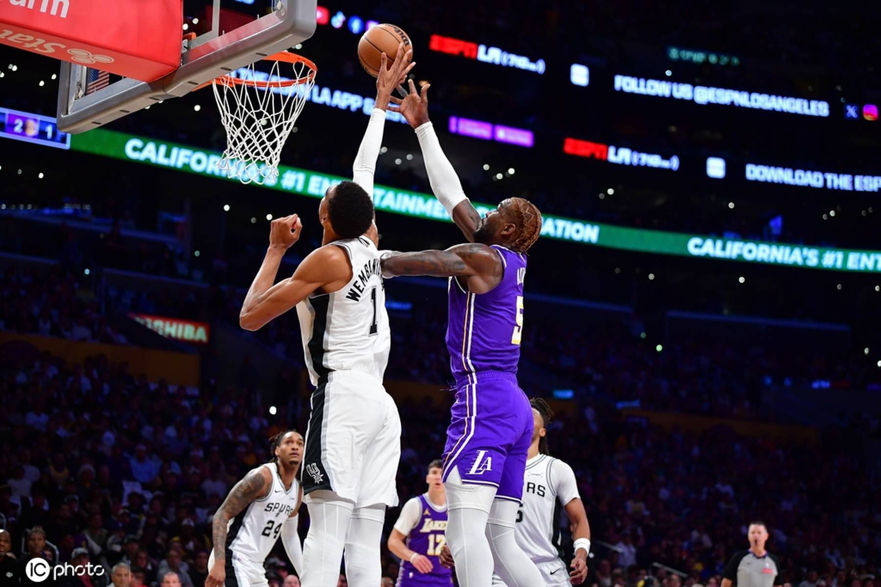 状元两战19铁+6犯交惨重学费 东契奇准三双乐开花